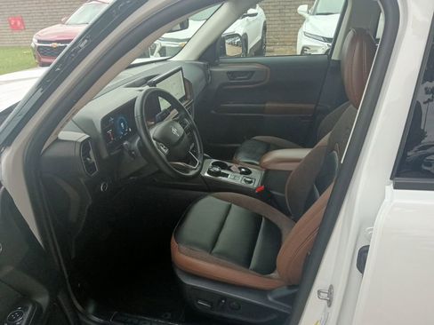 Used 2025 Ford Bronco Sport Outer Banks w/ Outer Banks Tech Package+ AWD/4WD image 4