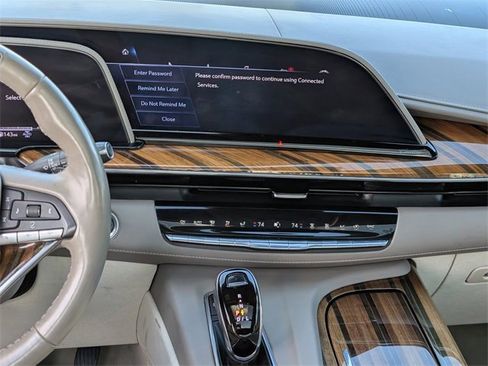 Used 2022 Cadillac Escalade ESV Premium Luxury Platinum image 12