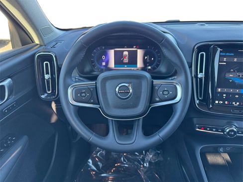 Certified 2023 Volvo XC40 B5 Plus w/ Climate Package image 13