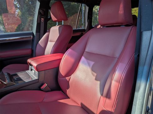 Used 2023 Lexus GX 460 Premium image 15