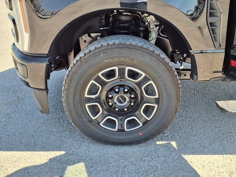 New 2026 Ford F350 Platinum image 31