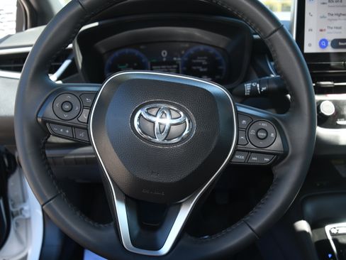 Certified 2026 Toyota Corolla SE w/ SE Package FWD image 12