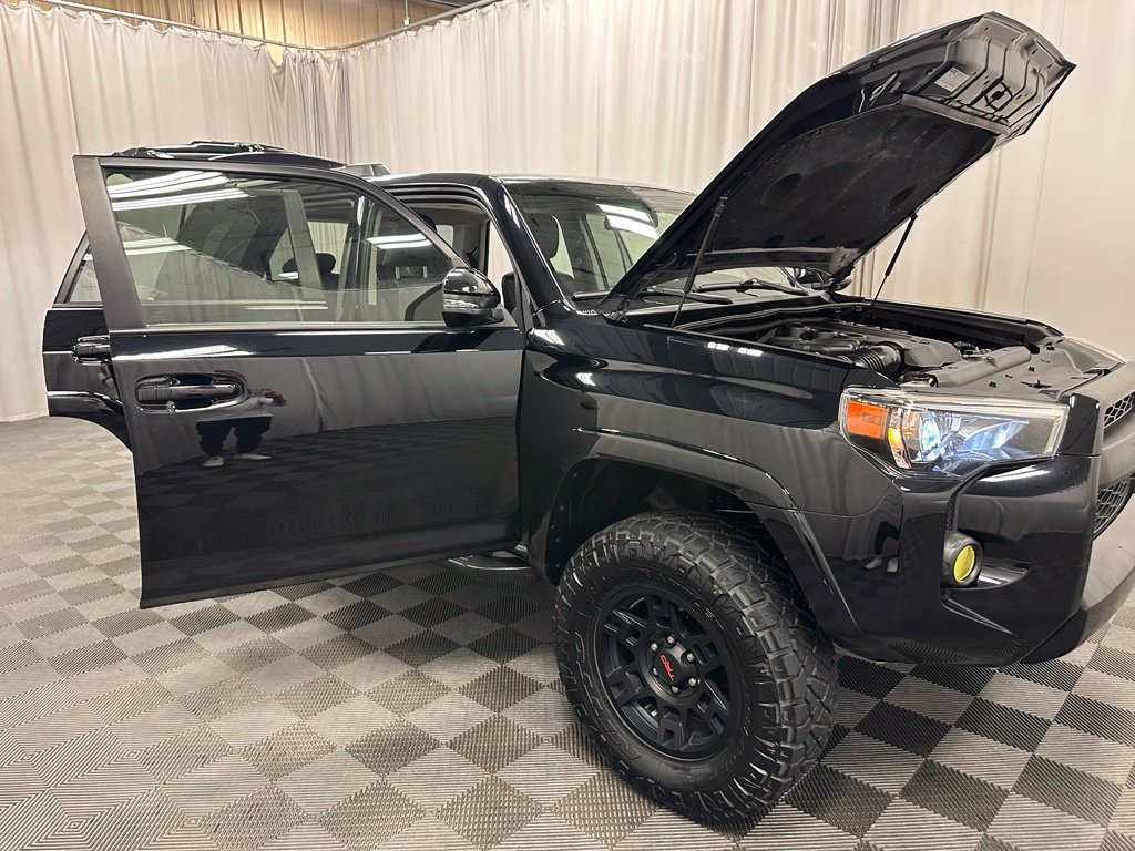 Used 2016 Toyota 4Runner SR5 Premium AWD/4WD image 5