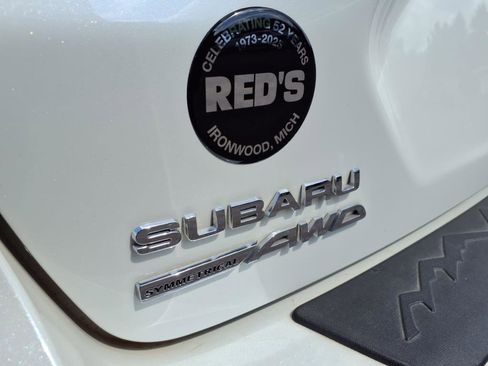 Used 2024 Subaru Crosstrek 2.0i Premium image 4