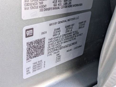 Used 2025 Chevrolet Silverado 1500 LT image 36