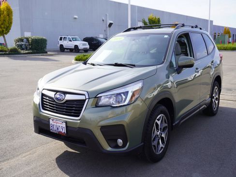Used 2019 Subaru Forester Premium image 7