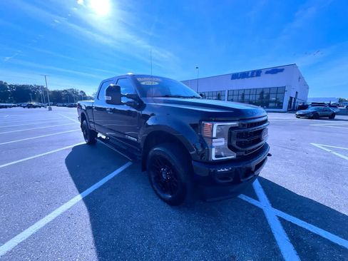 Used 2022 Ford F350 Lariat w/ Black Appearance Package AWD/4WD image 2