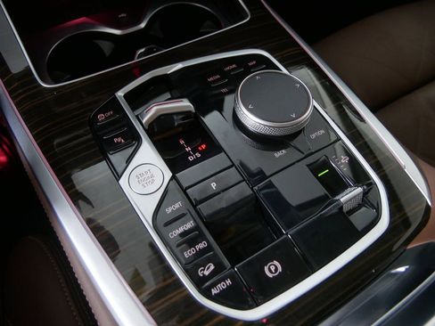 Used 2026 BMW X7 xDrive40i image 26