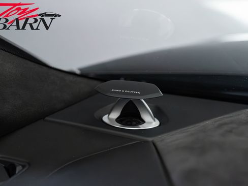 Used 2022 Lamborghini Urus AWD/4WD image 22
