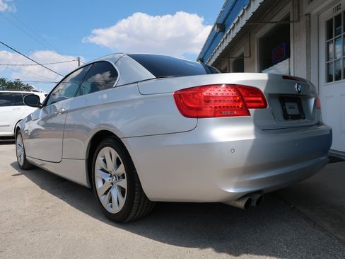 Used 2011 BMW 328i Convertible RWD image 7