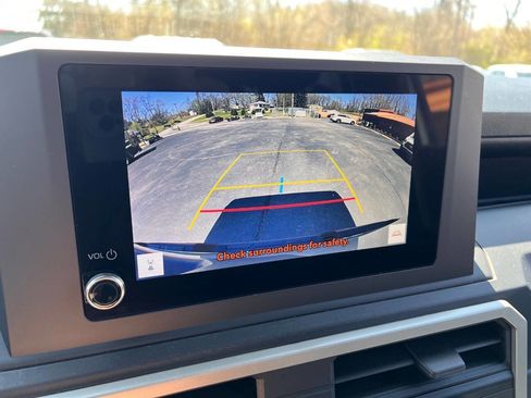 Used 2024 Toyota Tacoma SR image 25