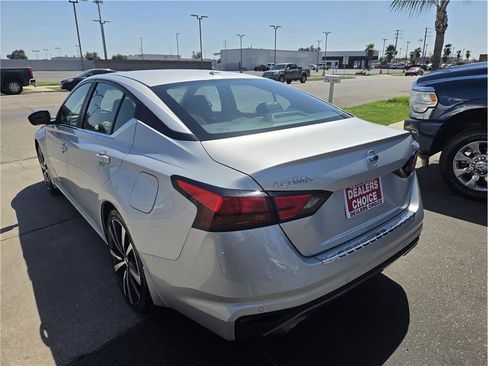 Used 2020 Nissan Altima 2.5 SR FWD image 7