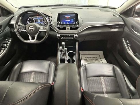 Used 2024 Nissan Altima 2.5 SR image 9