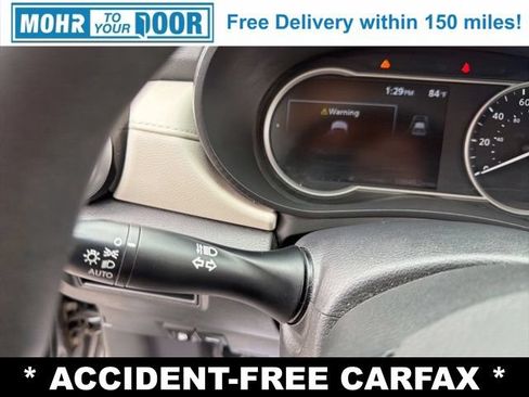 Used 2021 Nissan Versa SV FWD image 15