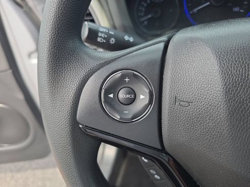 Used 2022 Honda HR-V LX image 20
