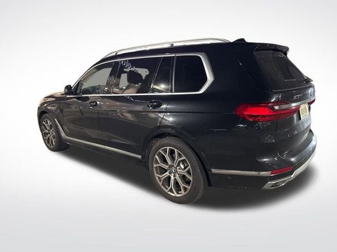 Used 2022 BMW X7 xDrive40i w/ Cold Weather Package image 3