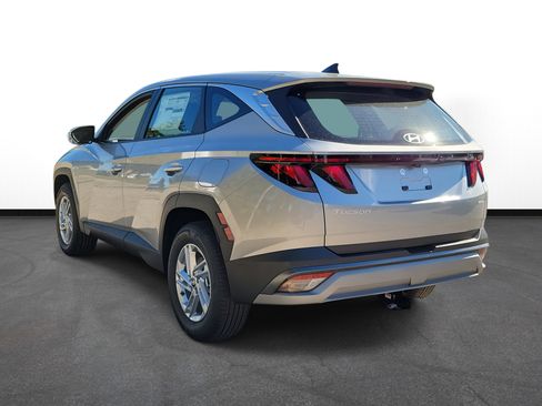 New 2026 Hyundai Tucson SE image 3