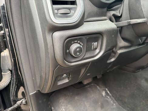 Used 2021 RAM 1500 Big Horn image 17