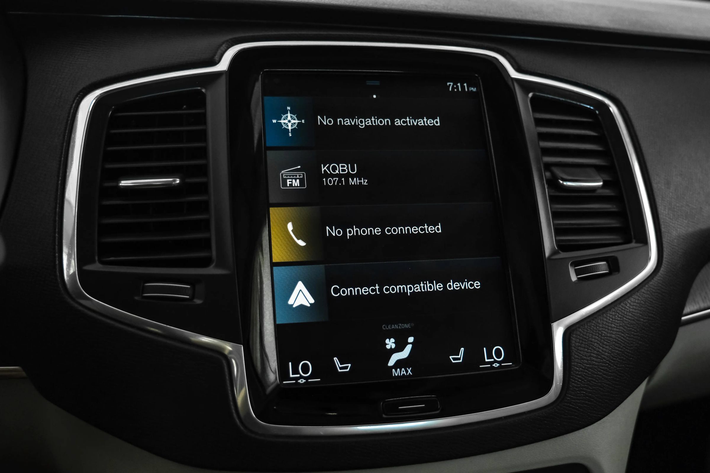 Used 2020 Volvo XC90 T5 Momentum w/ Protection Package Premier FWD image 21