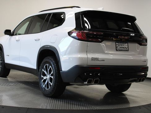 Used 2026 GMC Acadia AT4 w/ Luxury Package AWD/4WD image 9