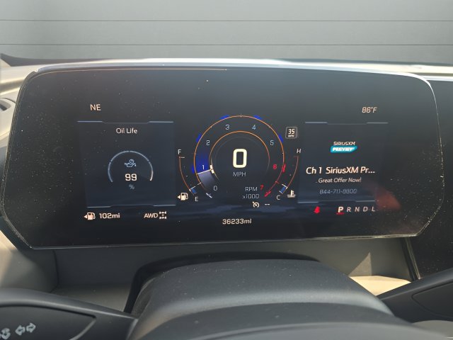 Used 2026 Chevrolet Traverse LT AWD/4WD image 13