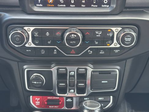 Used 2021 Jeep Gladiator Mojave AWD/4WD image 27