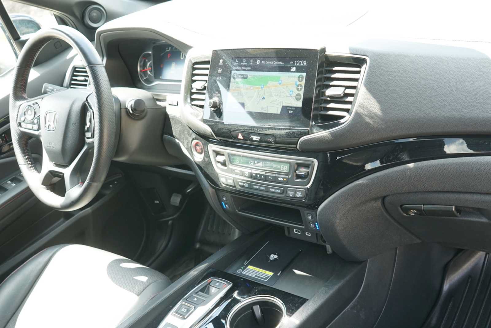 Used 2024 Honda Passport Black Edition image 22