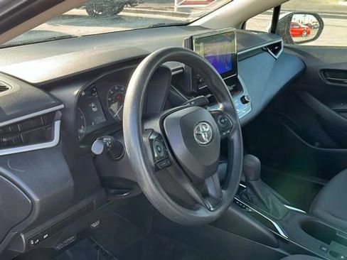 Used 2025 Toyota Corolla LE w/ LE Premium Package image 16