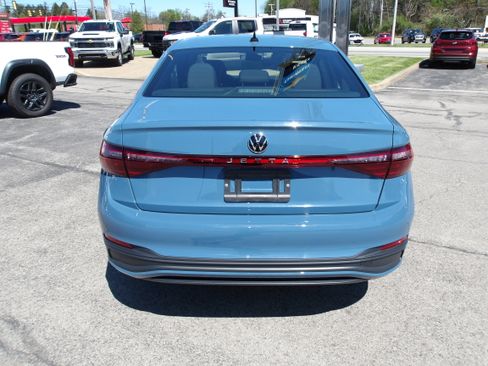 Used 2025 Volkswagen Jetta Sport image 6