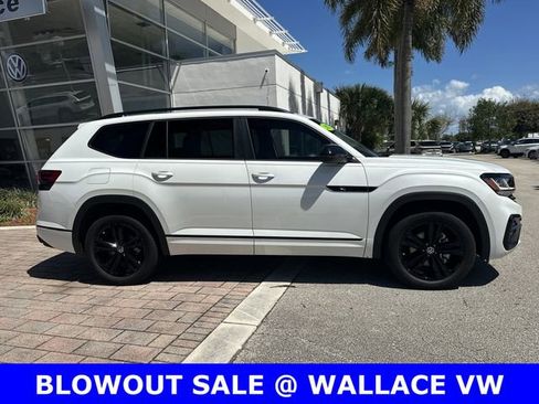 Used 2023 Volkswagen Atlas SEL R-Line image 5