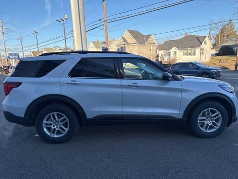 New 2026 Ford Explorer Active image 5