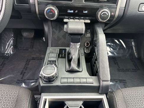 Certified 2025 Toyota 4Runner SR5 AWD/4WD image 27