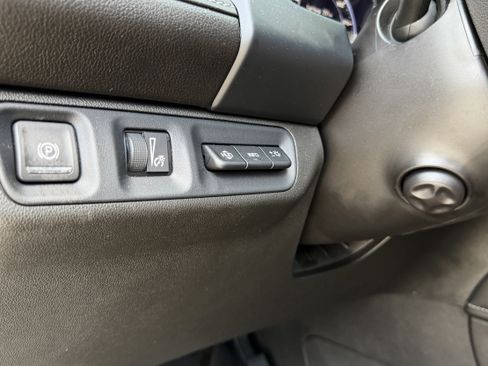 Used 2023 GMC Acadia Denali w/ Denali Ultimate Package image 4