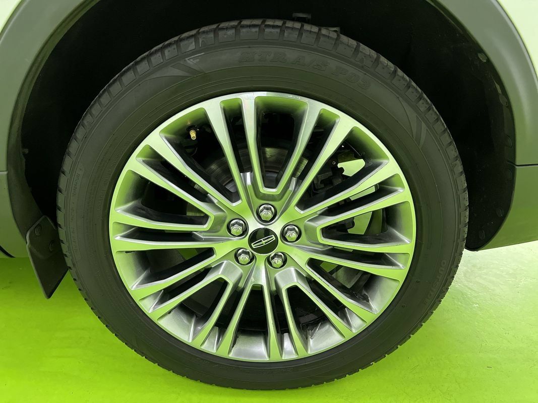 Used 2016 Lincoln MKX Reserve AWD/4WD image 15