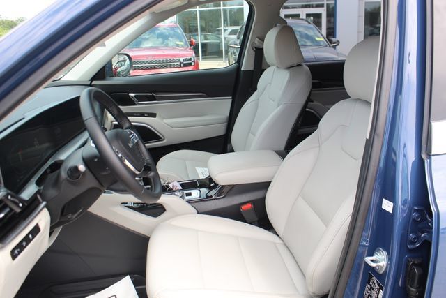 Used 2024 Kia Telluride S w/ S Sunroof Package FWD image 12