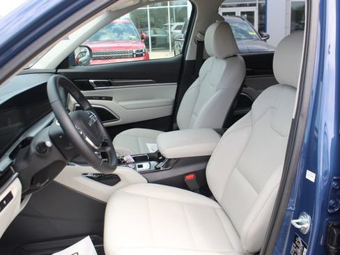 Used 2024 Kia Telluride S w/ S Sunroof Package FWD image 12