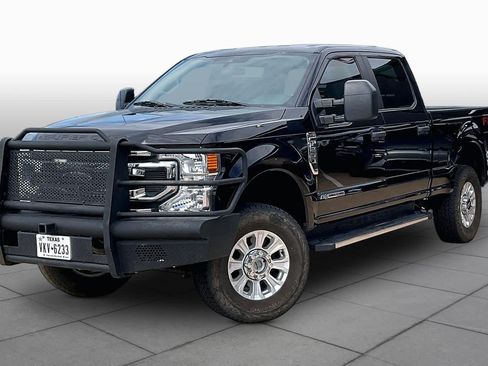 Used 2021 Ford F250 XL w/ STX Appearance Package AWD/4WD image 3