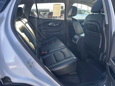 Used 2022 GMC Terrain SLT w/ Tech Package image 27