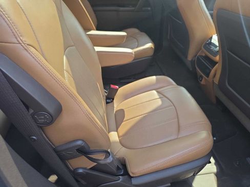 Used 2017 Buick Enclave Premium w/ Experience Buick Package image 24