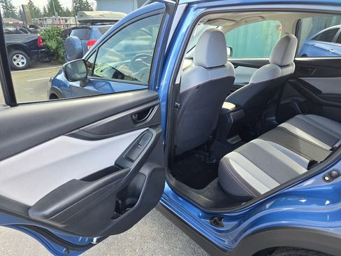Used 2021 Subaru Crosstrek 2.0i Premium w/ Moonroof Package AWD/4WD image 14