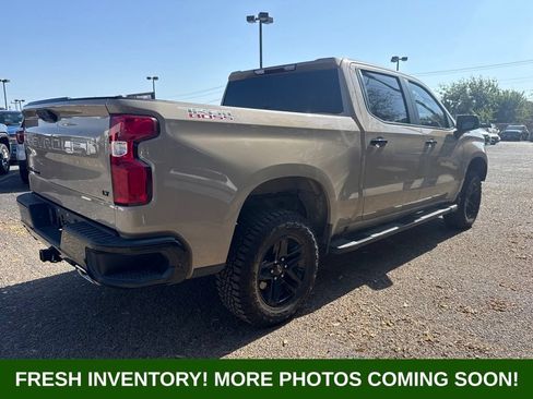Used 2023 Chevrolet Silverado 1500 LT Trail Boss w/ LPO, Dark Essentials Package AWD/4WD image 2