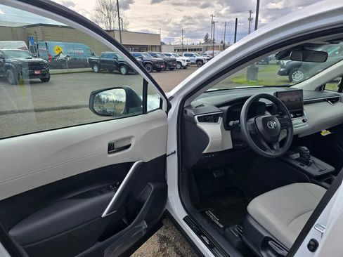 New 2026 Toyota Corolla Cross L image 19