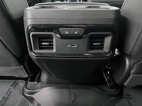 Used 2025 GMC Sierra 3500 AT4 w/ AT4 Premium Plus Package AWD/4WD image 30