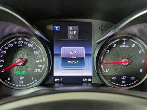 Used 2017 Mercedes-Benz GLC 300 4MATIC image 26