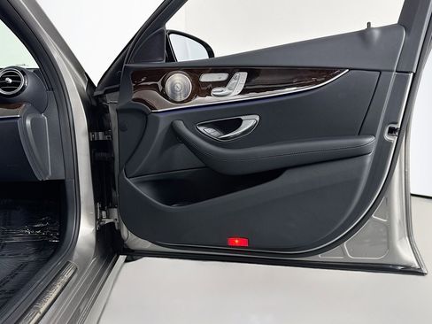 Certified 2022 Mercedes-Benz E 350 Sedan image 25