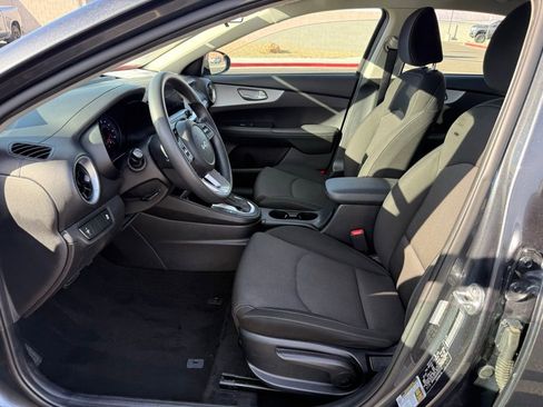 Used 2023 Kia Forte LXS image 11