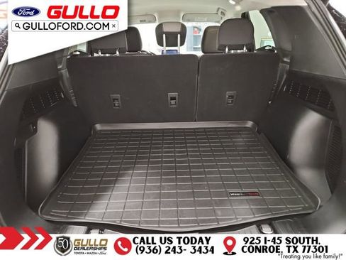 Used 2021 Ford Escape SE w/ SE Sport Appearance Package image 10