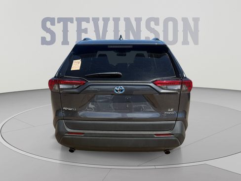 Used 2024 Toyota RAV4 LE AWD/4WD image 4