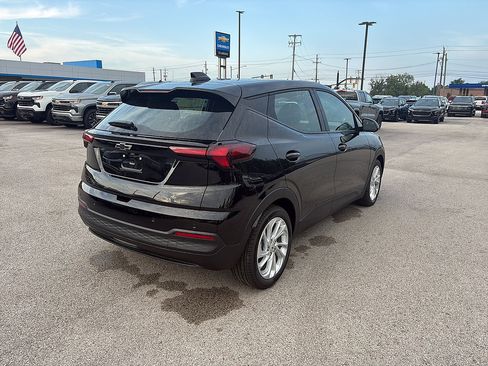 New 2027 Chevrolet Bolt LT w/ Comfort Package FWD image 5