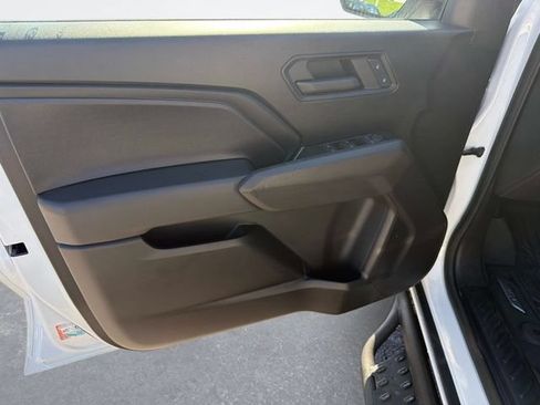 Used 2024 Chevrolet Colorado Trail Boss w/ Advanced Trailering Package AWD/4WD image 17